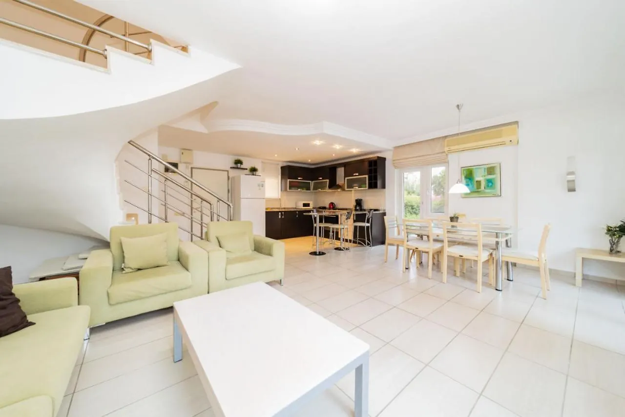 Central Villa With Garden And Pool In Kemer Antalya
