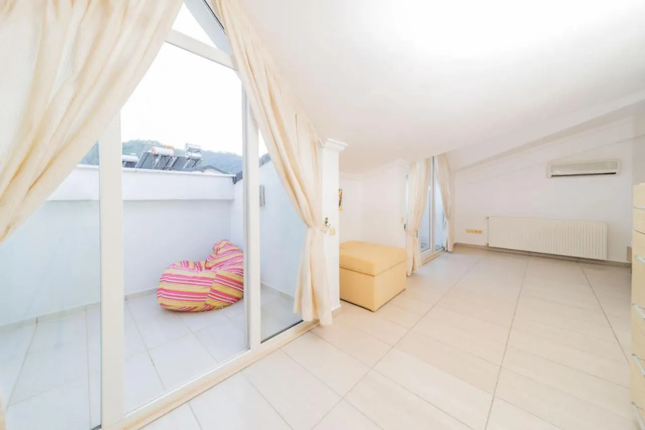Central Villa With Garden And Pool In Kemer Antalya