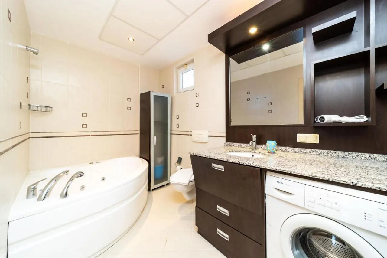 Central Villa With Garden And Pool In Kemer Antalya 0*,